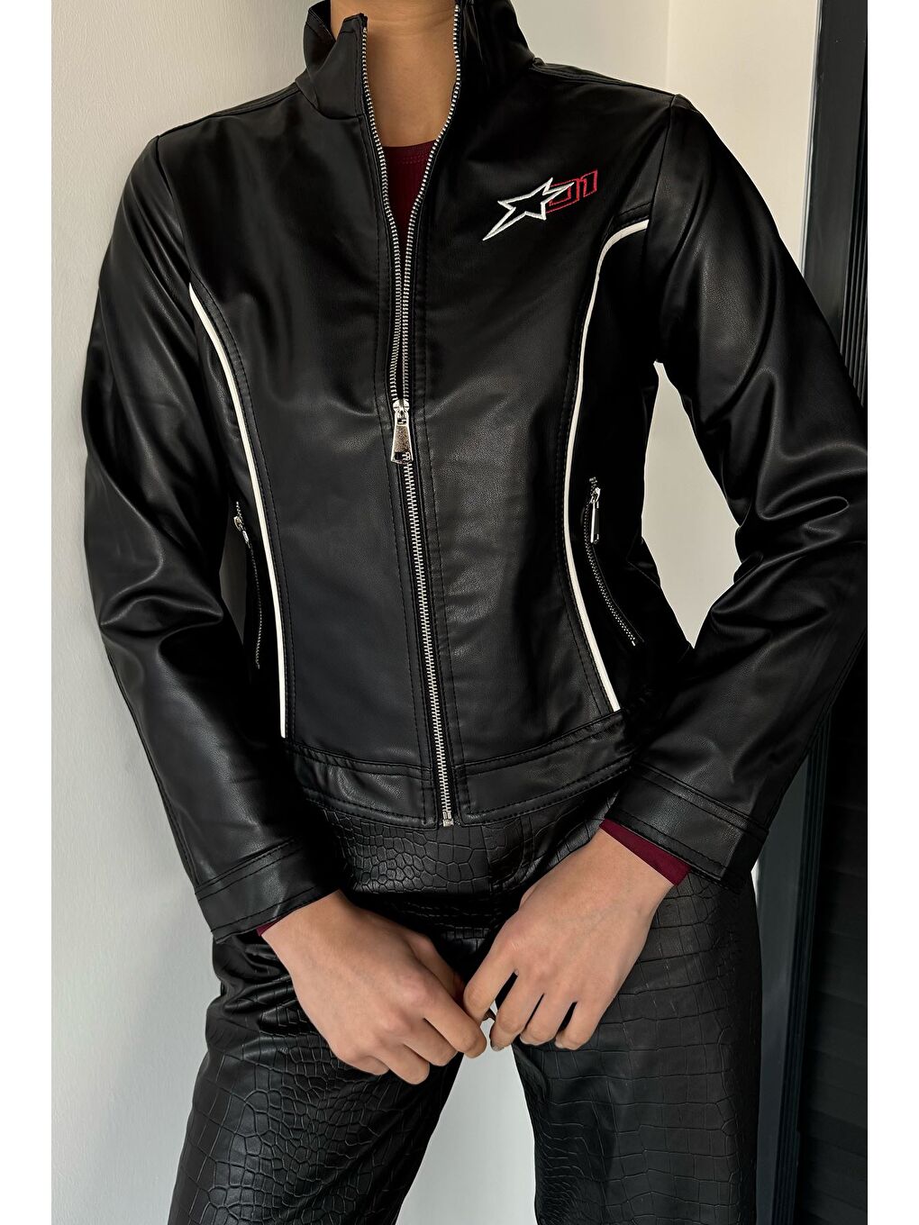 Siyah Kadın İç Astarlı Çift Cepli Suni Deri Ceket-1