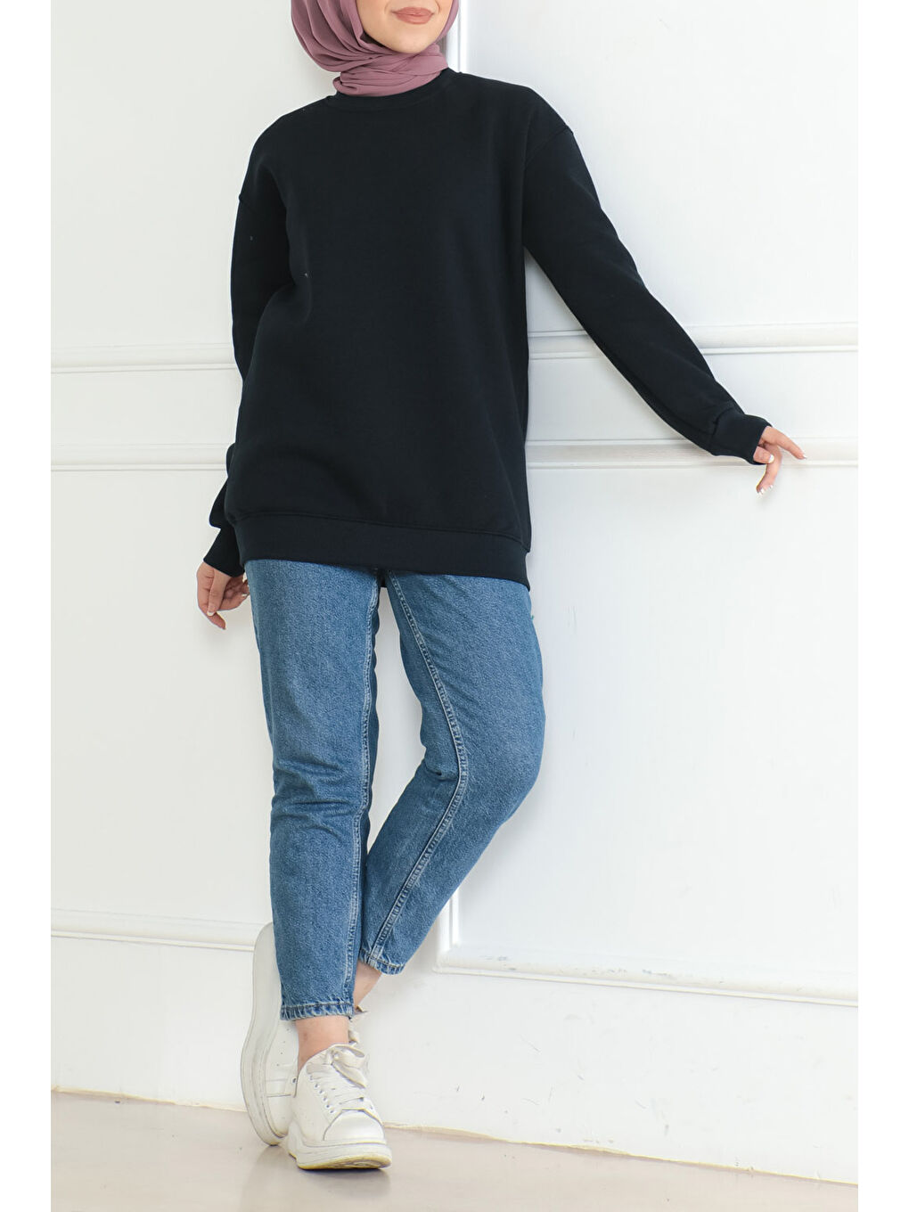 Kadın Bisiklet Yaka Salak Sweatshirt Lacivert - 26617-1