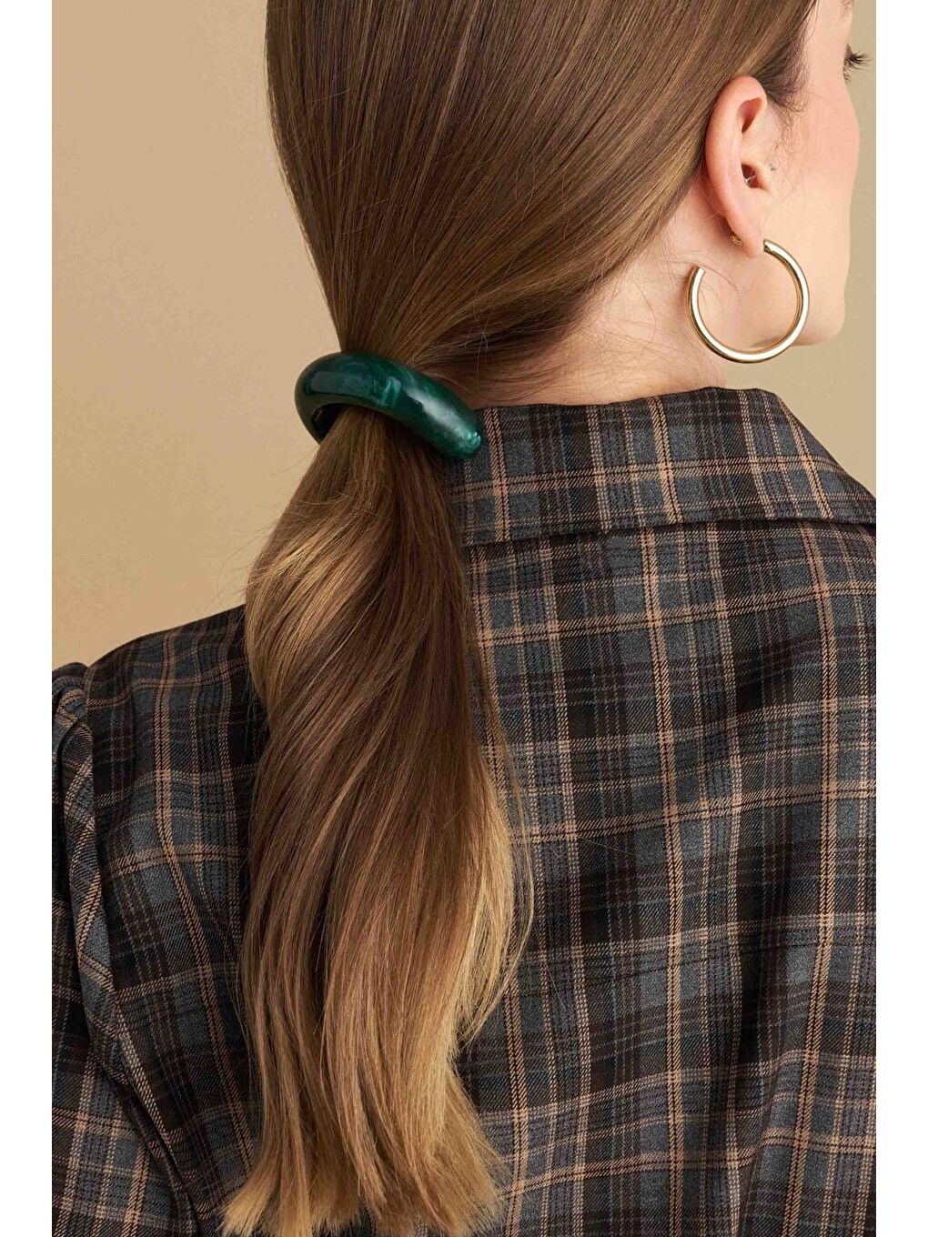 Yeşil Akrilik Arch Lastikli Atkuyruğu Tokası-1