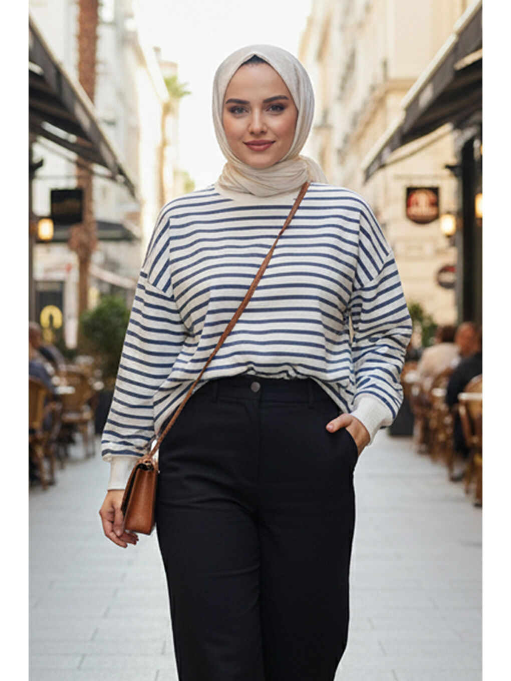 Bisiklet Yaka Çizgili Basic Uzun Kol Sweatshirt 3030 Mavi