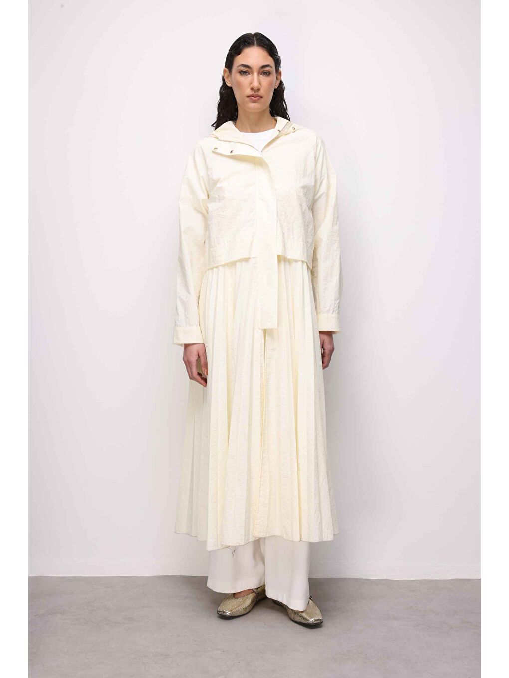 Özel Tasarım Piliseli Ekru Trençkot-3