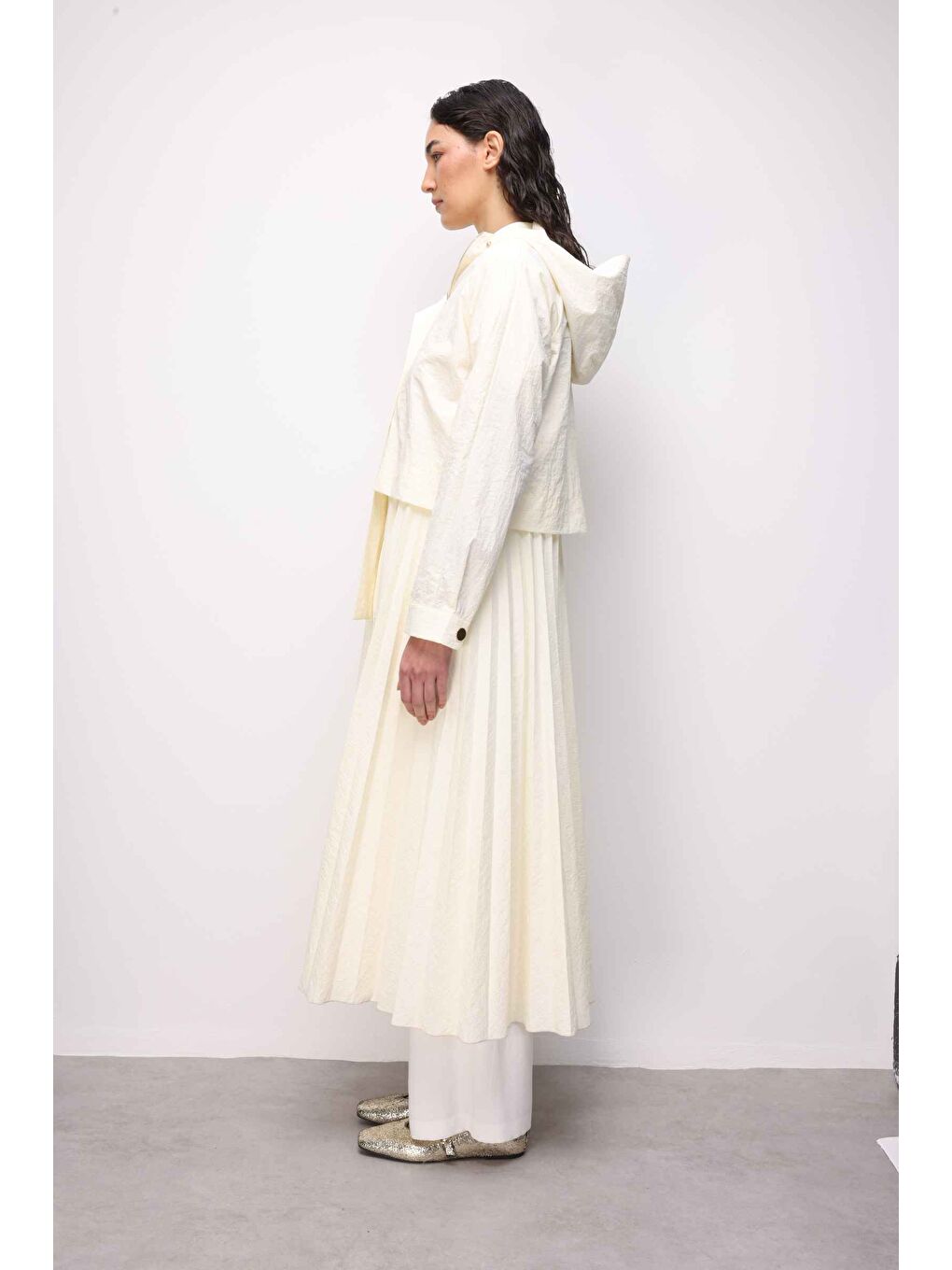 Özel Tasarım Piliseli Ekru Trençkot-4