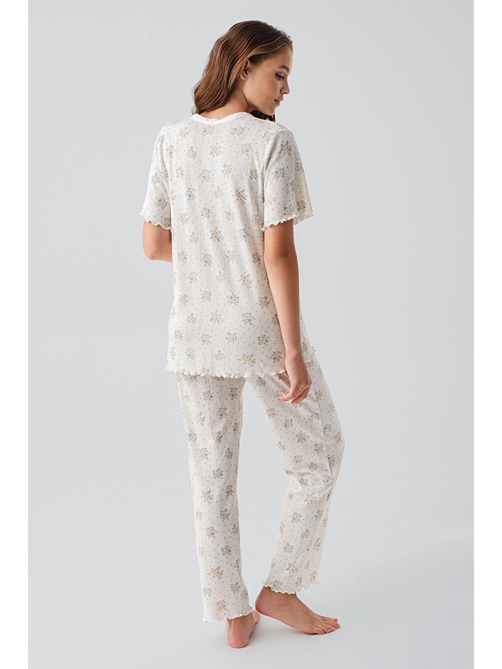 Renksiz Kısa Kollu Düğmeli Çiçek Desenli Ajurlu %100 Pamuk Hamile Pijama Takım 19203-6