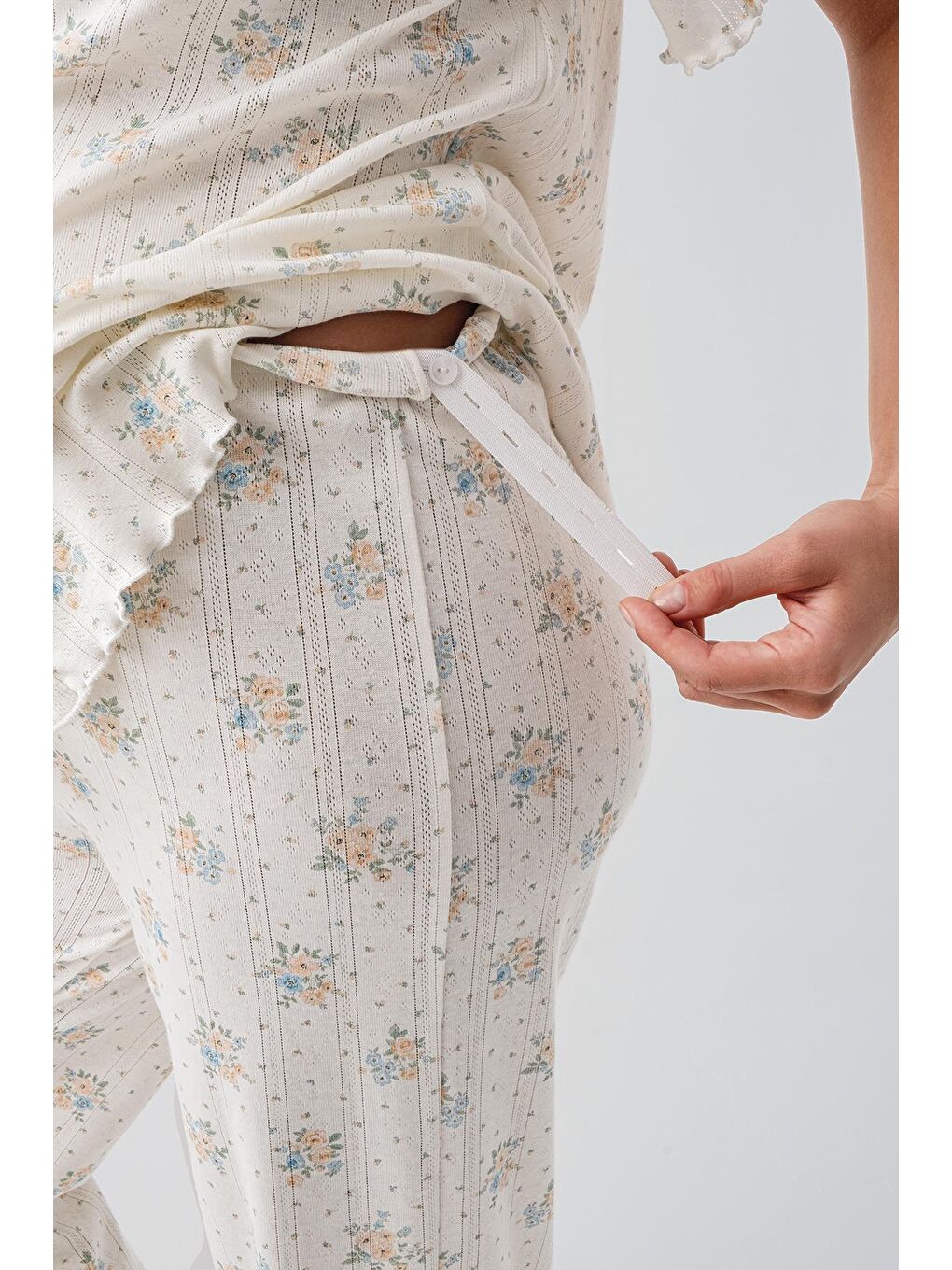 Renksiz Kısa Kollu Düğmeli Çiçek Desenli Ajurlu %100 Pamuk Hamile Pijama Takım 19203-7