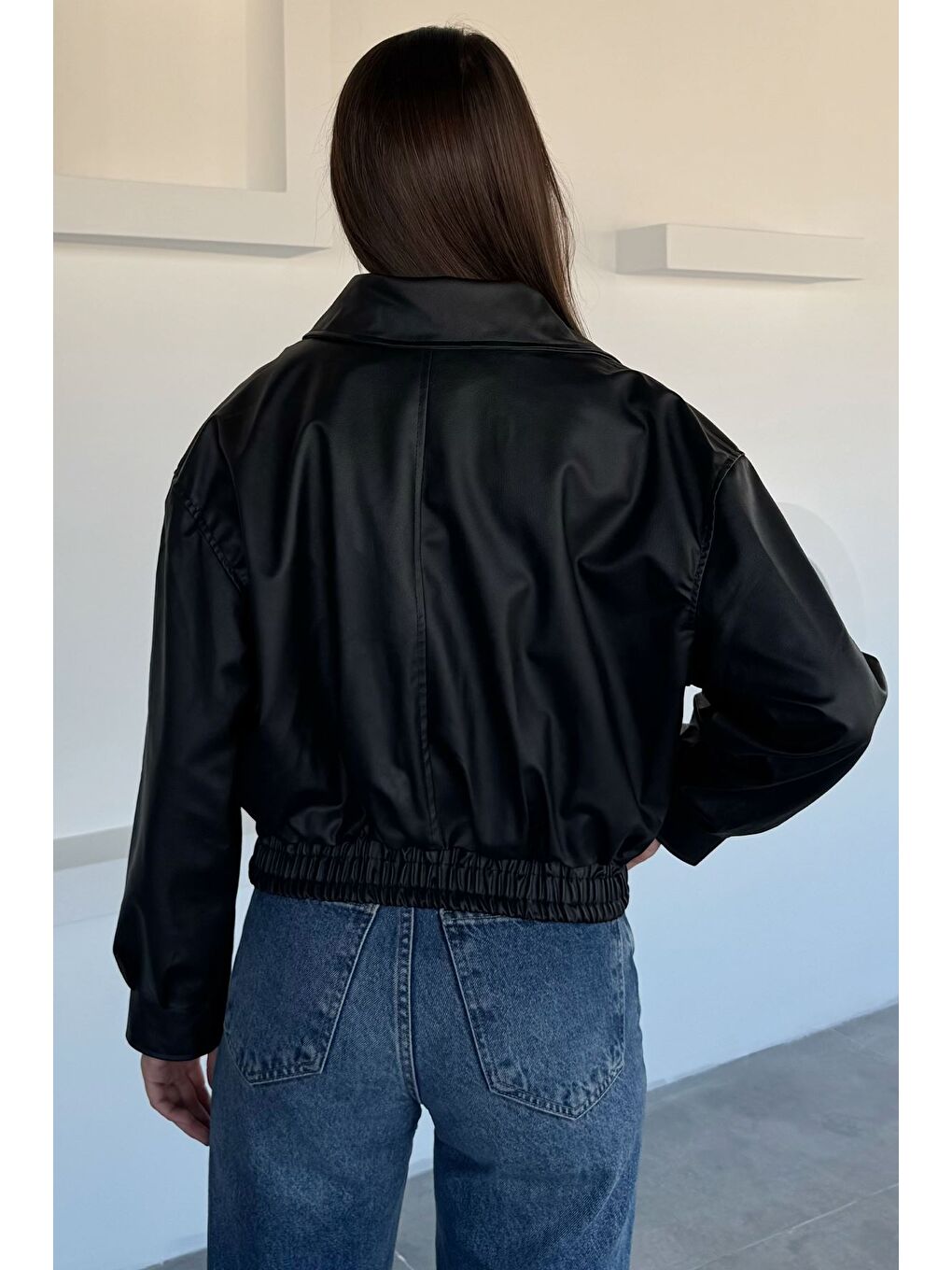 Siyah Kadın Bel Lastikli İç Astarlı Fermuarlı Suni Deri Ceket-3