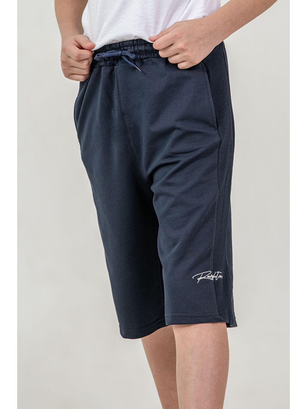 Lacivert Sol Bacak Nakışlı Erkek Çocuk Şort-2