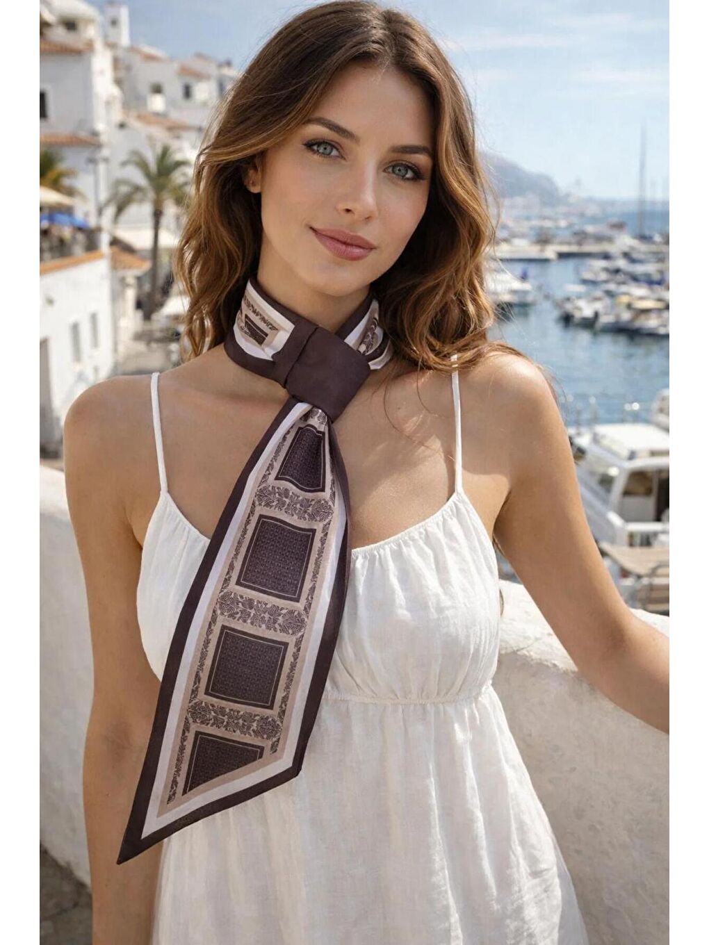 Bej Kadın Kahverengi Klasik Desenli Premium Boyun Fuları FLR1002 KAHVERENGI-2