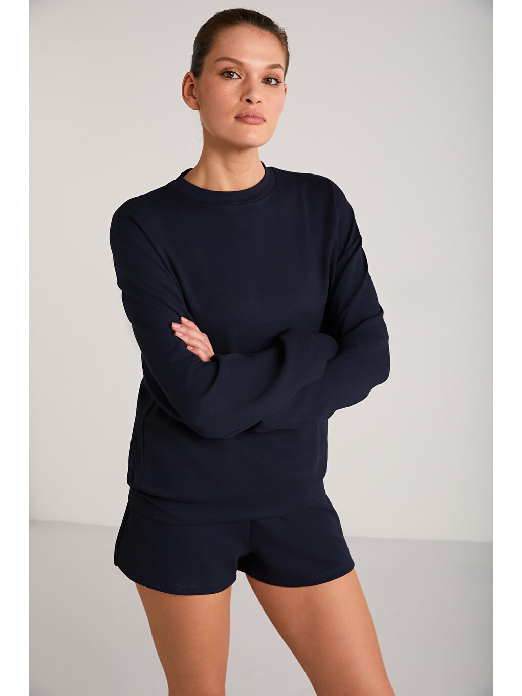 Maisie Kadın Scuba Kumaşlı Aşırı Yumuşak Yuvarlak Yakalı Oversize Lacivert Sweatshirt-4