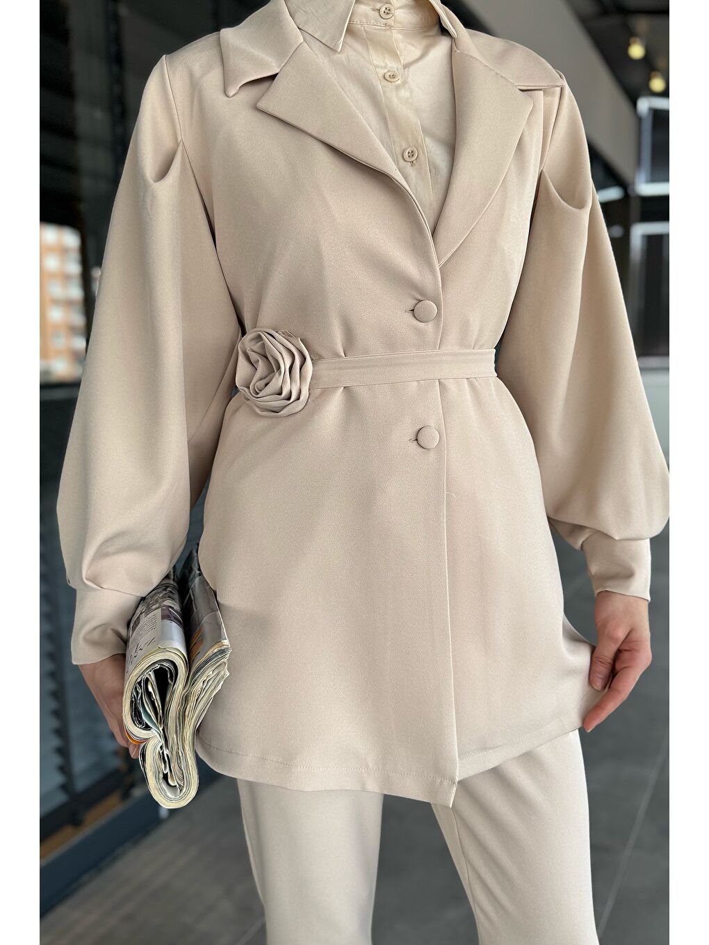 Bej Kemer Detaylı Balon Kol Ceket Pantolon Tesettür İkili Takım-4