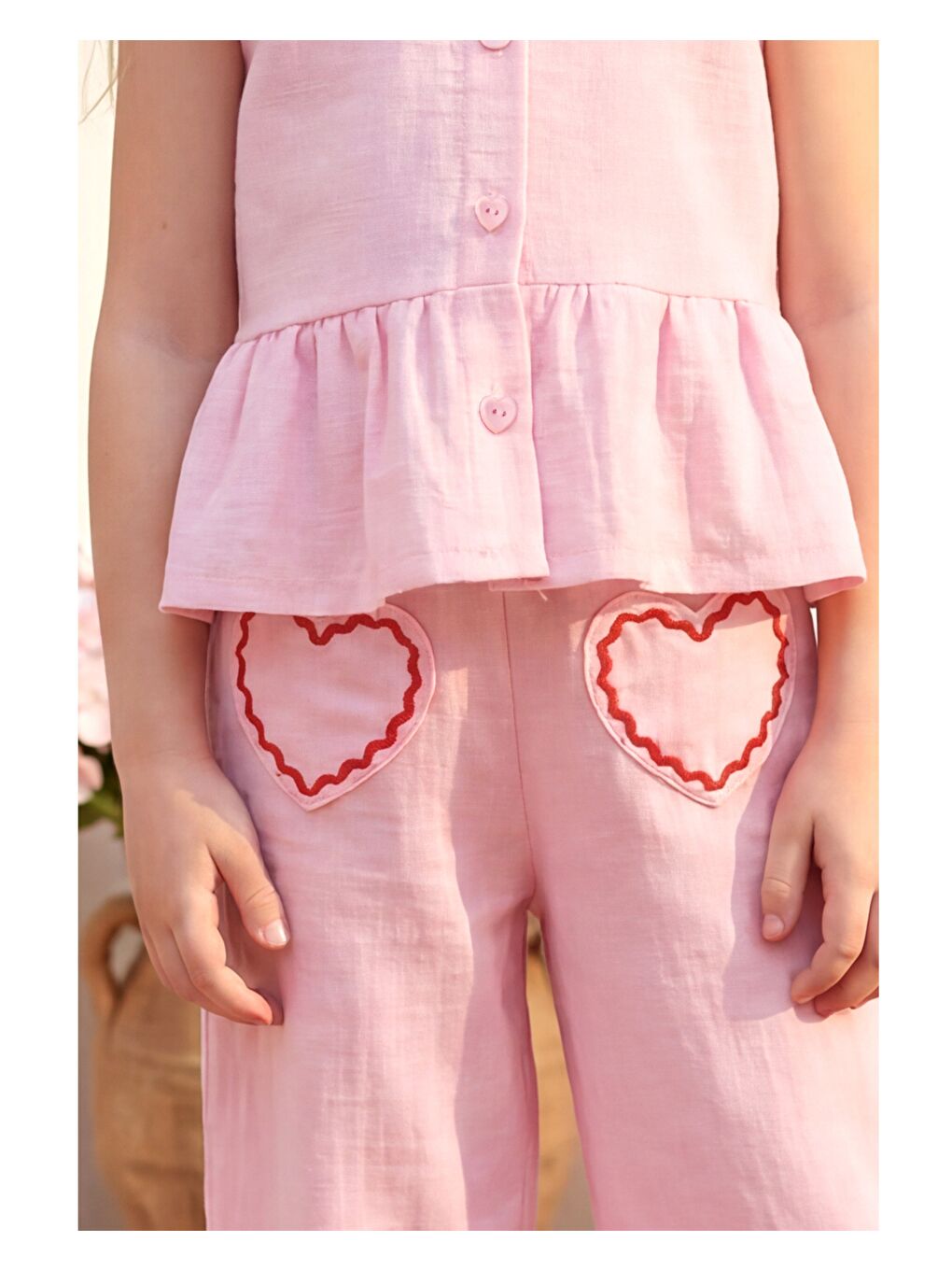 Kız Çocuk Pamuklu Pembe Bebe Yaka Kalp Cep Detaylı Bluz Pantolon Takım-4