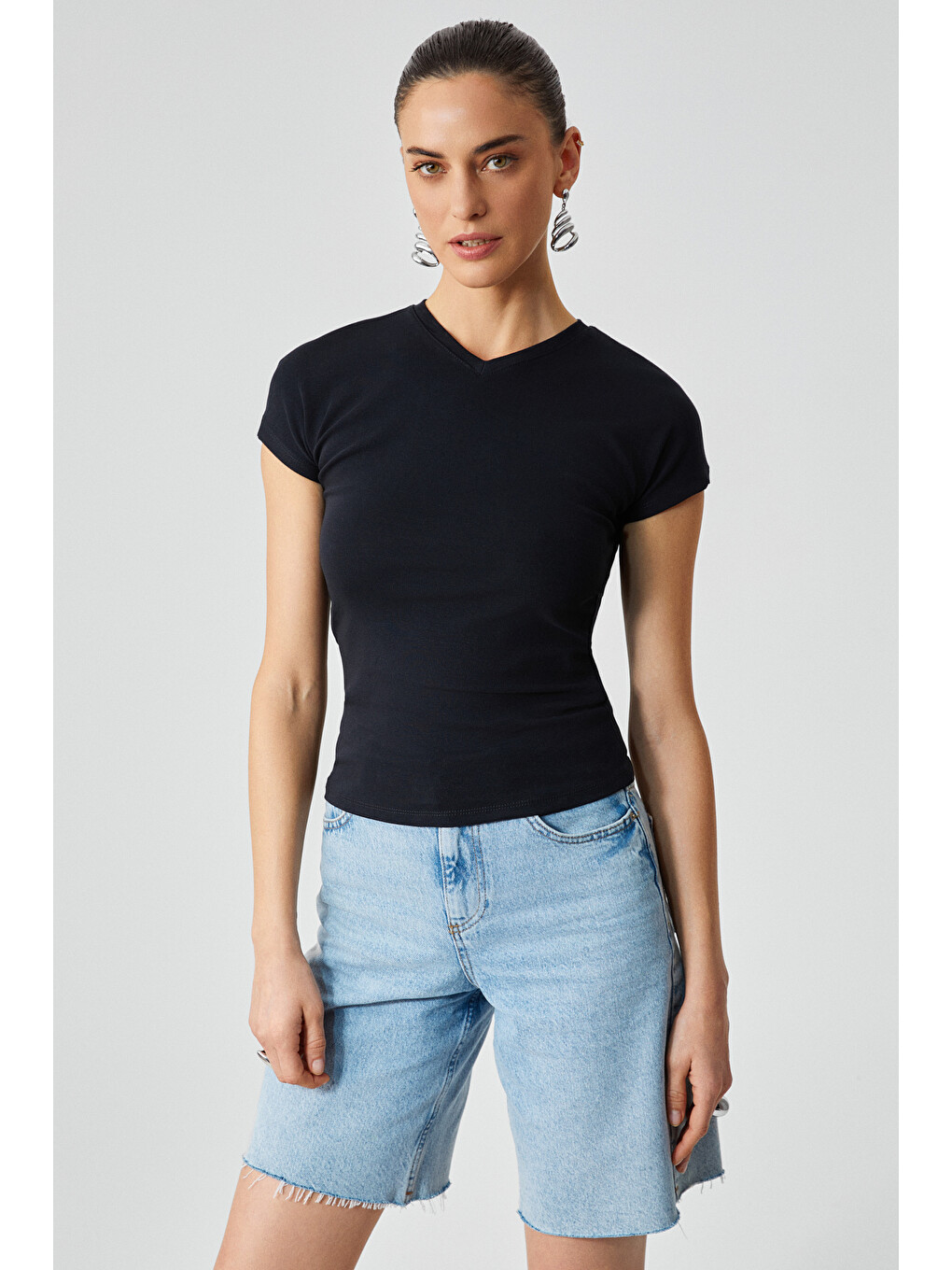 Marta Kadın Yuvarlak Yaka Kısa Kol Slim Siyah T-shirt