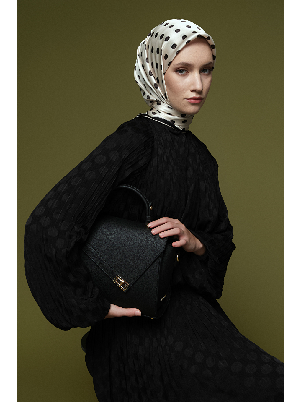 Jakarlı Etekli Takım Siyah-1