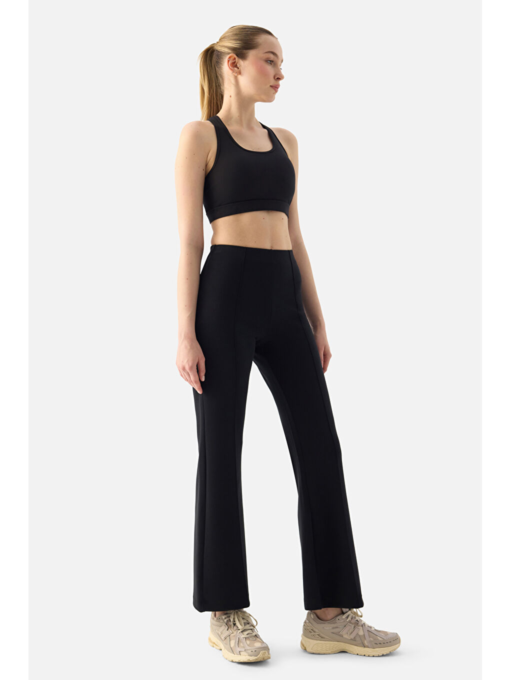 Mira Modal İspanyol Paça Siyah Pantolon-1