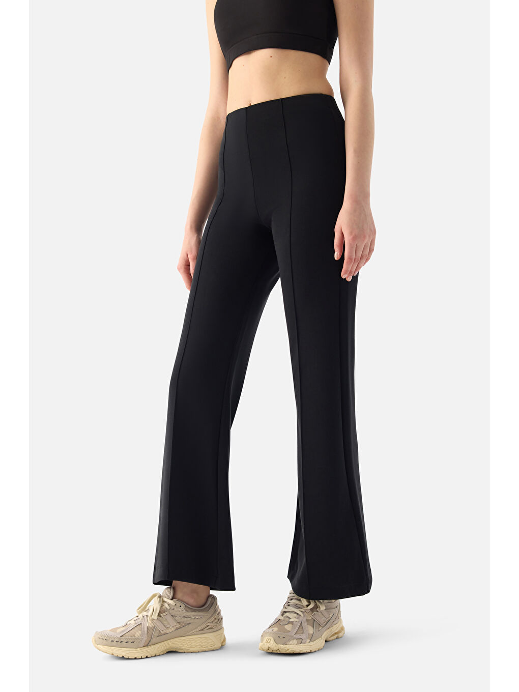 Mira Modal İspanyol Paça Siyah Pantolon-3