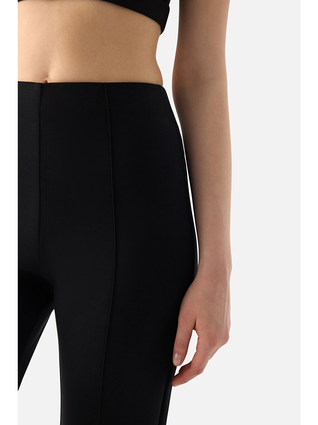 Mira Modal İspanyol Paça Siyah Pantolon-5