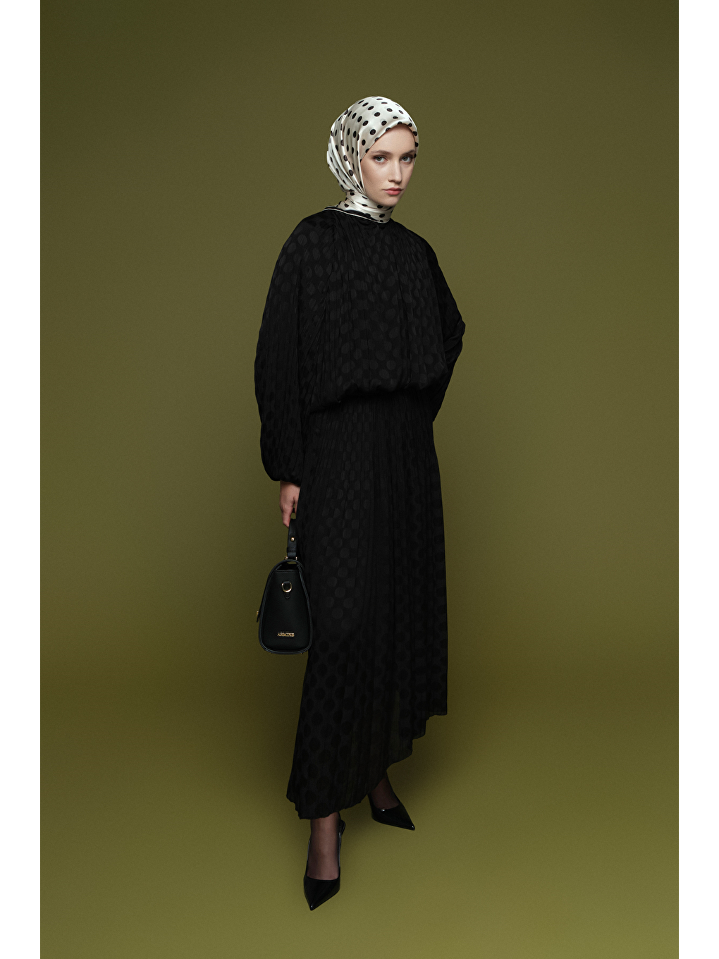 Jakarlı Etekli Takım Siyah-2