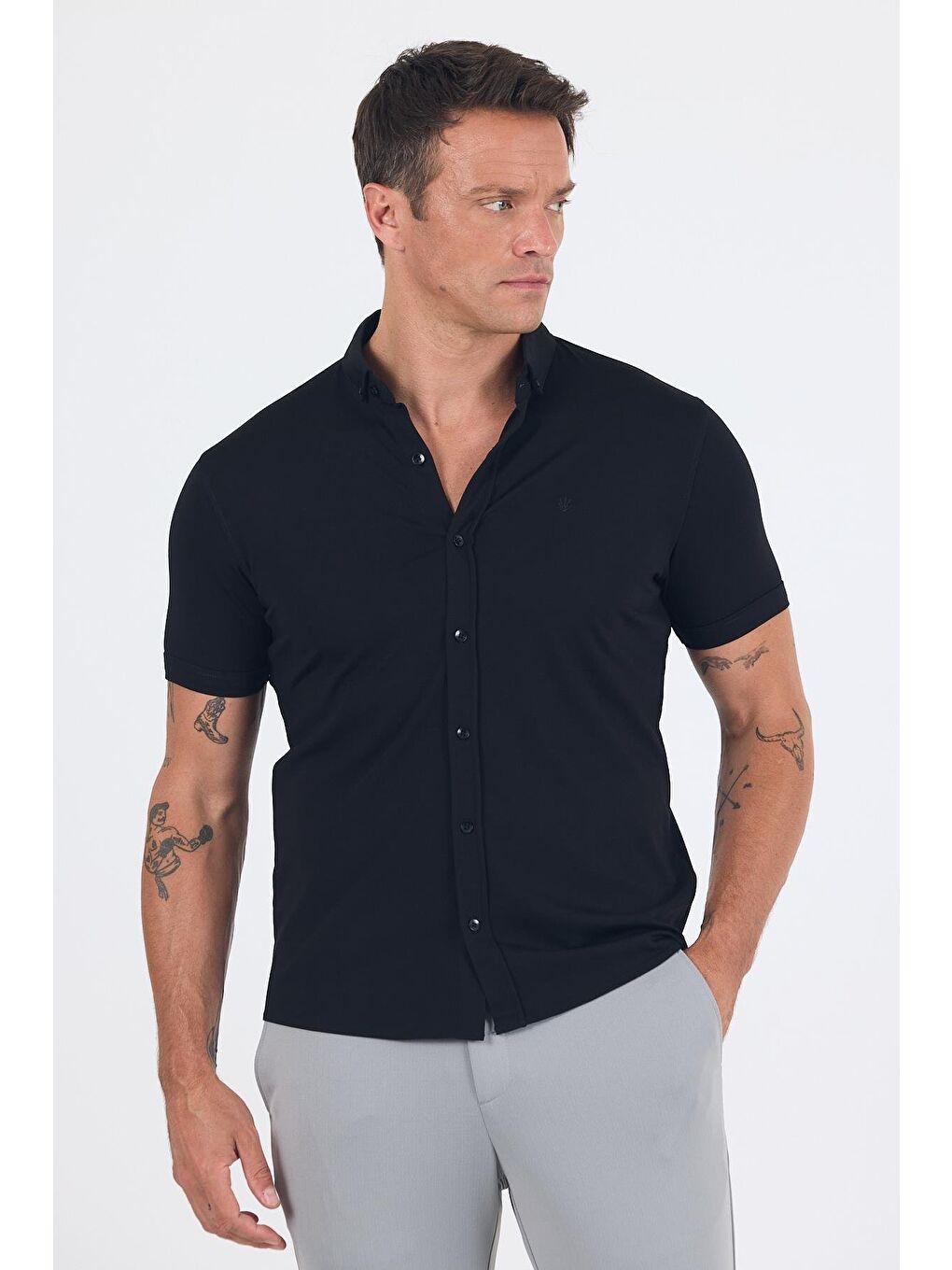 Siyah İtalyan Düğmeli Yaka Kısa Kol Cepsiz Slim Fit Gömlek 1004250255-2