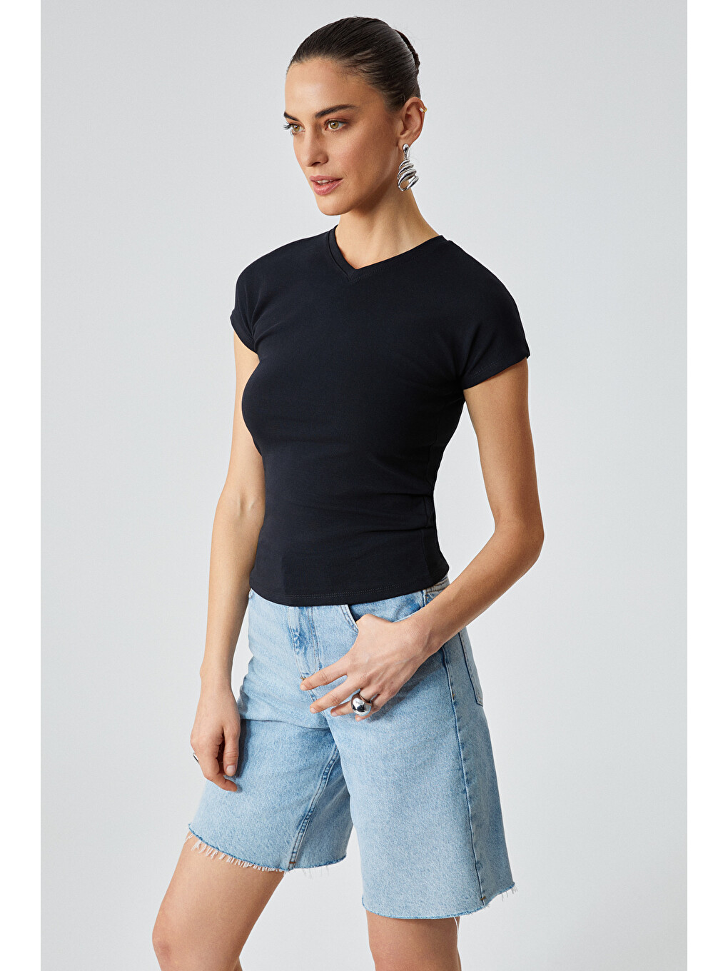 Marta Kadın Yuvarlak Yaka Kısa Kol Slim Siyah T-shirt-3