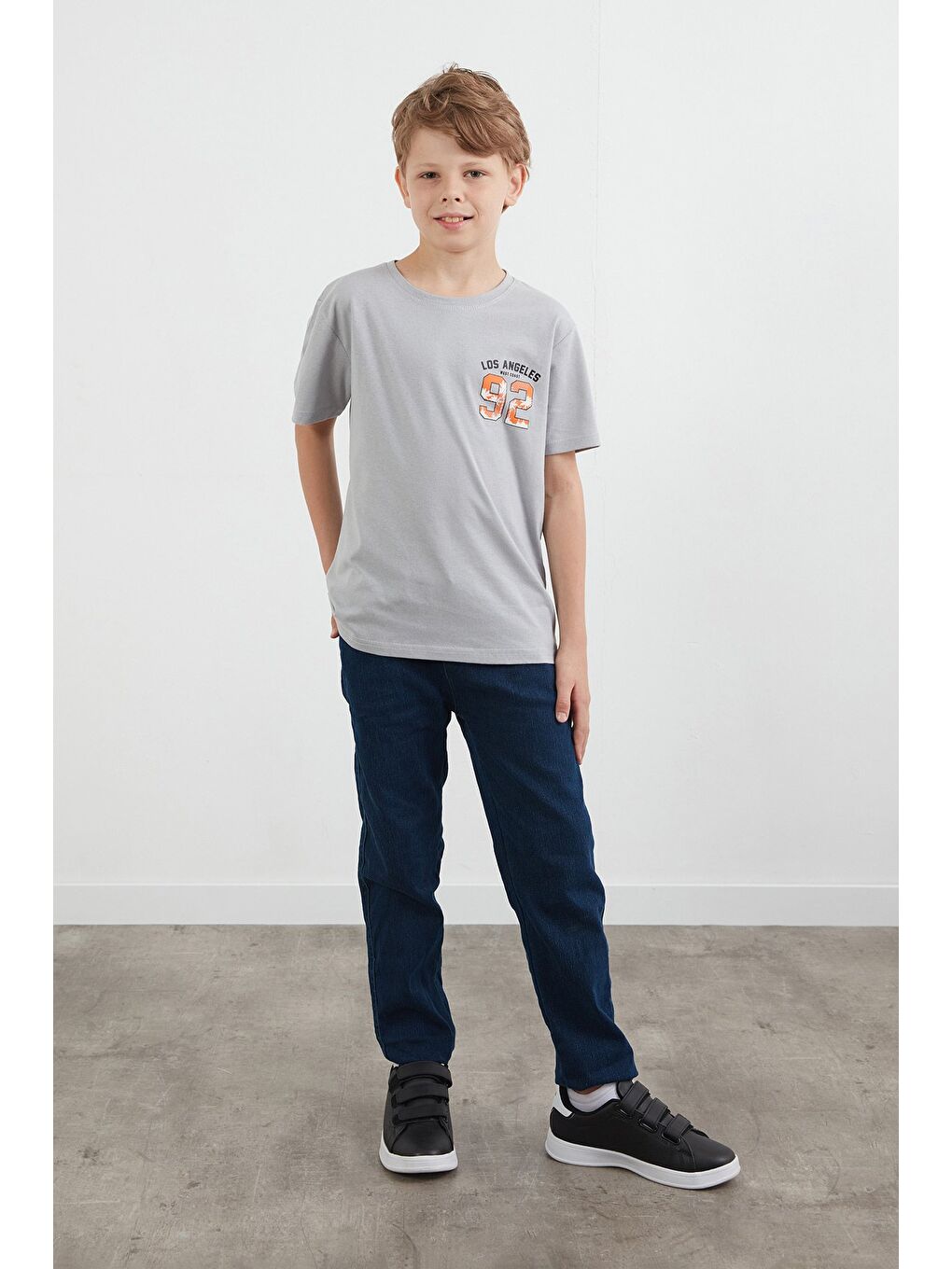 Gri Önü Ve Arkası 92 Baskılı Erkek Çocuk Tişört-2