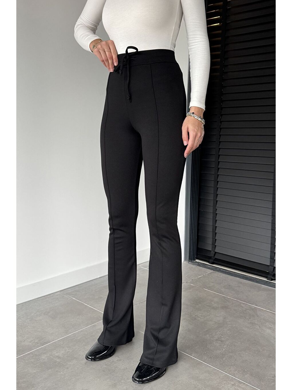Siyah Kadın Ön Çimalı İspanyol Paça Pantolon-1