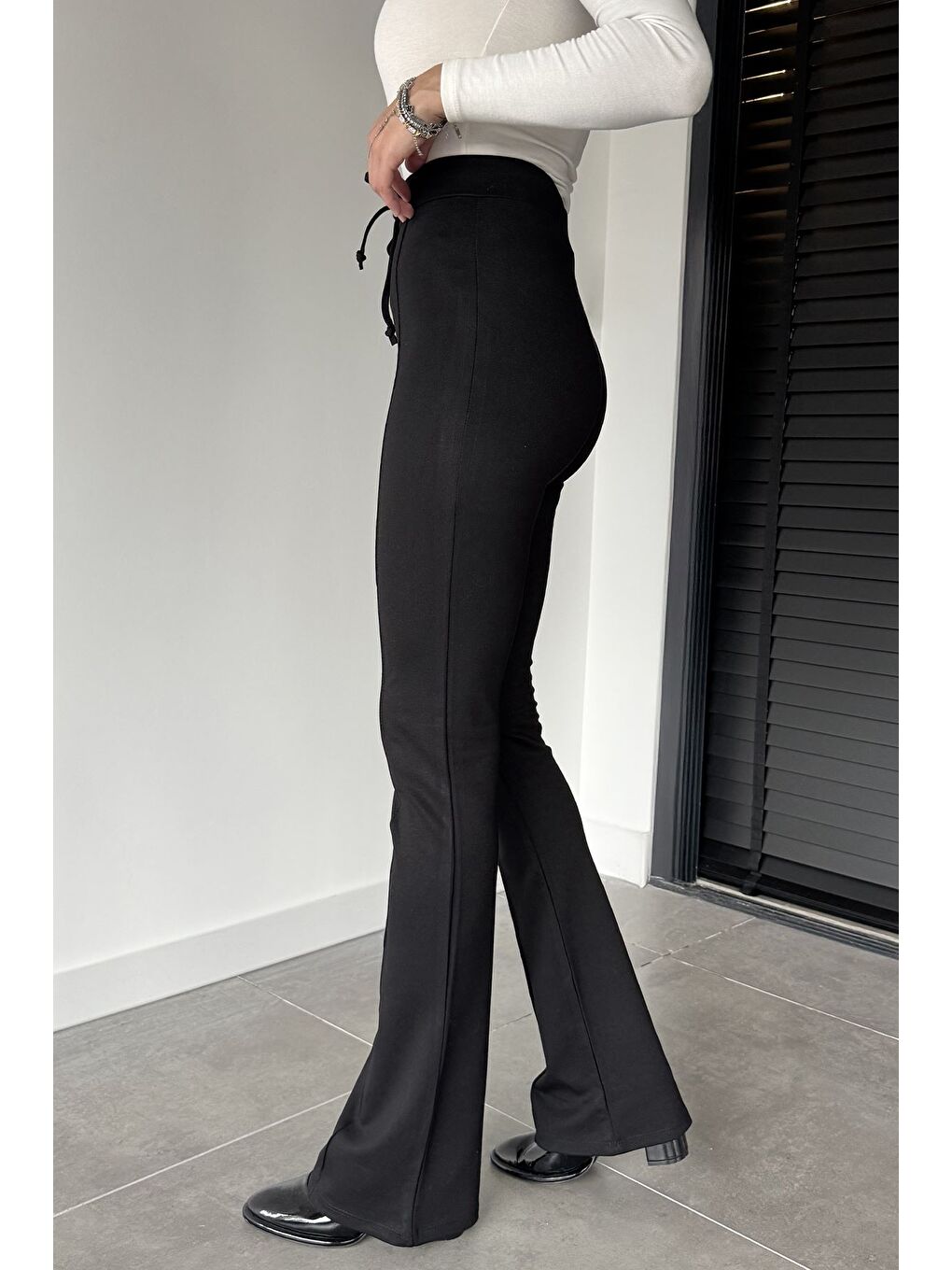 Siyah Kadın Ön Çimalı İspanyol Paça Pantolon-2