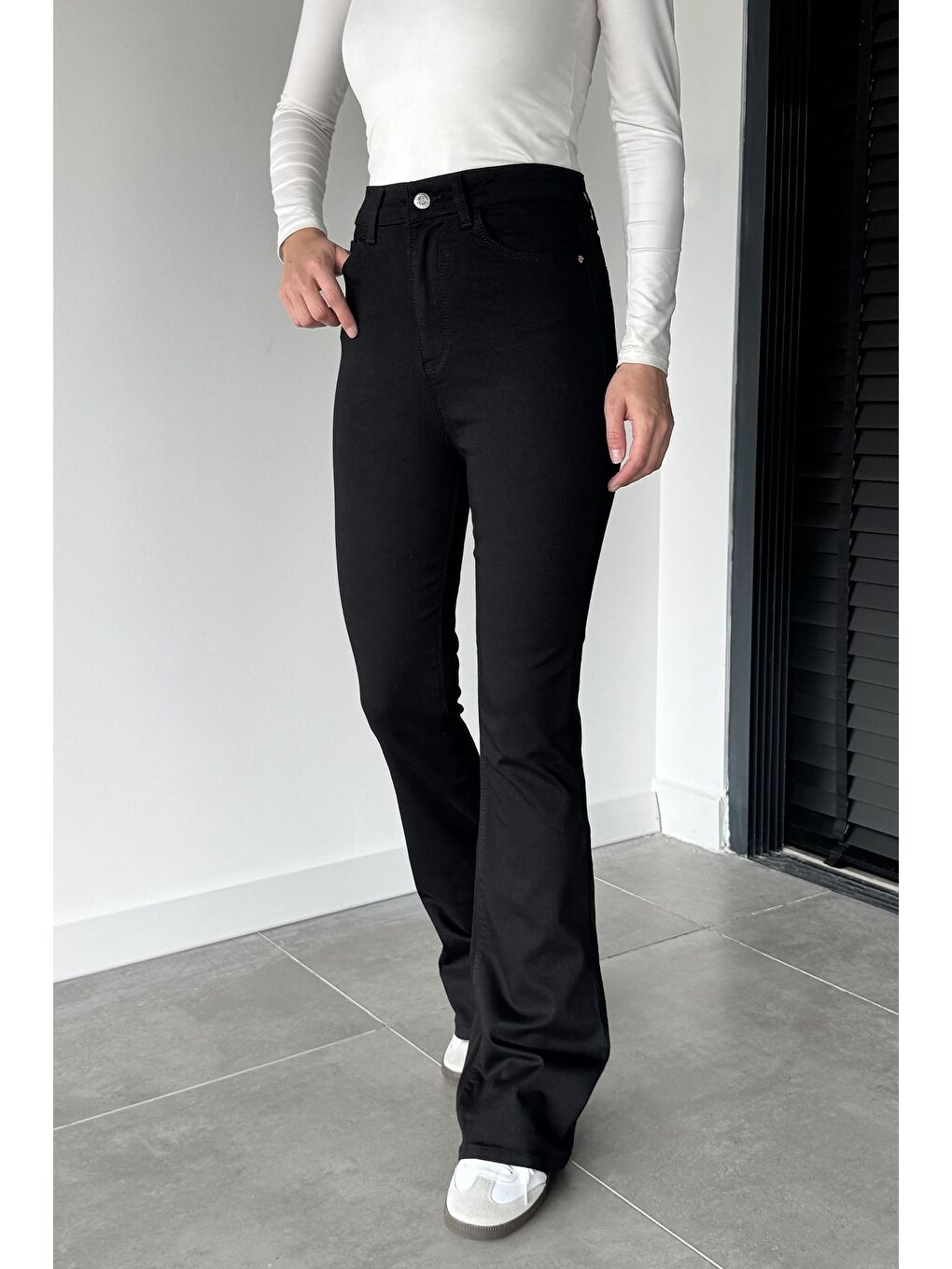 Siyah Kadın Elastanlı İspanyol Paça Yüksek Bel Jean Jean Pantolon