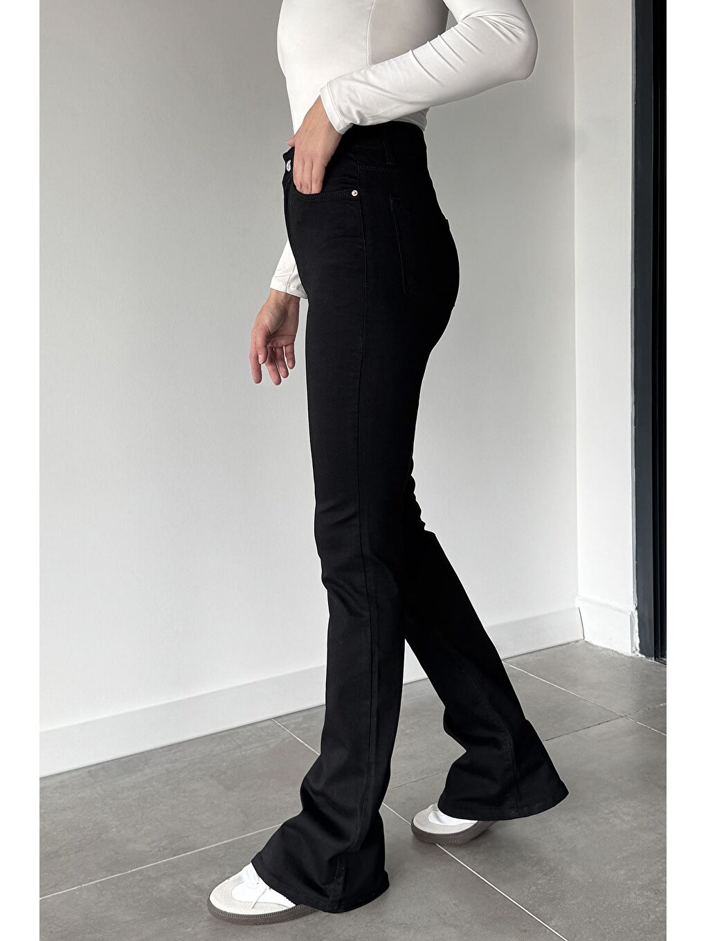 Siyah Kadın Elastanlı İspanyol Paça Yüksek Bel Jean Jean Pantolon-1