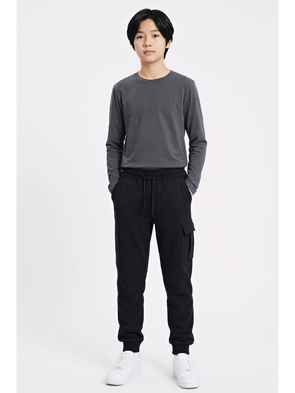 Siyah Erkek Çocuk Eşofman Alt-3 İplik-Kargo Cepli 18-16 Yaş 12556-2