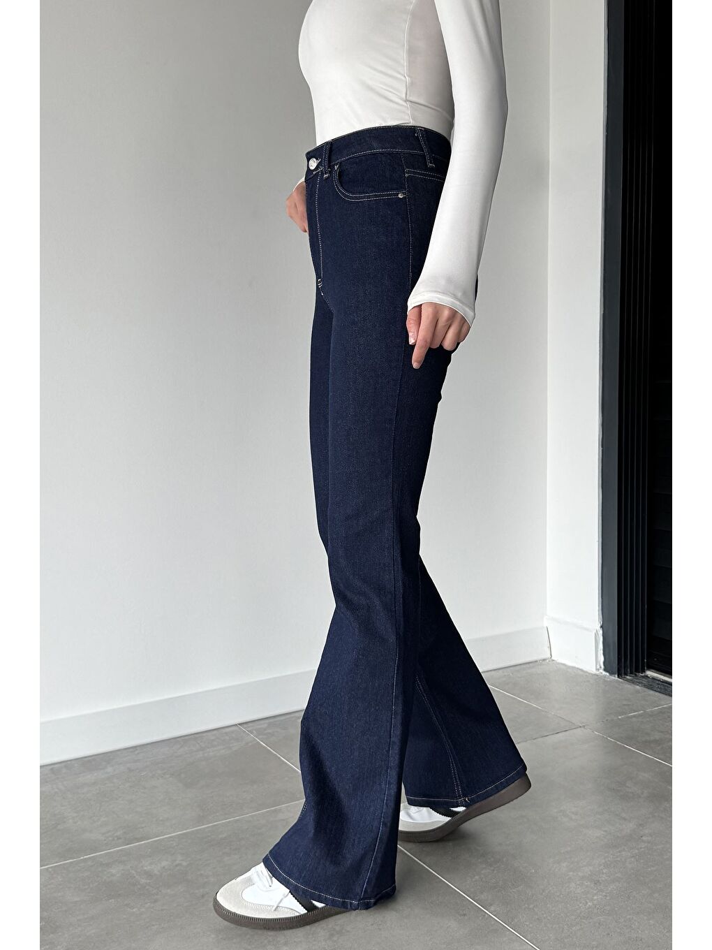 Lacivert Kadın Elastanlı İspanyol Paça Yüksek Bel Jean Jean Pantolon-1