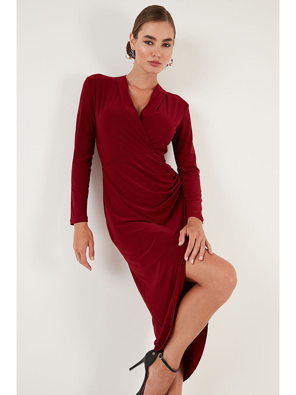 Bordo Kruvaze Yaka Yırtmaçlı Drape Detaylı Midi Kadın Elbise 611EL1769-5