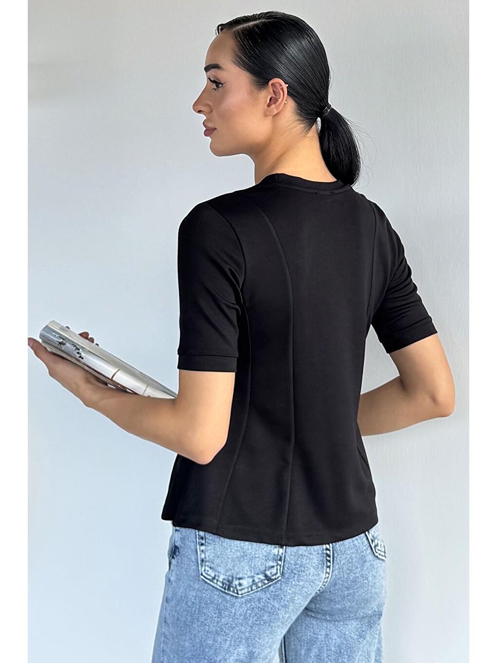 Siyah Kısa Kollu Volanlı Bluz-3