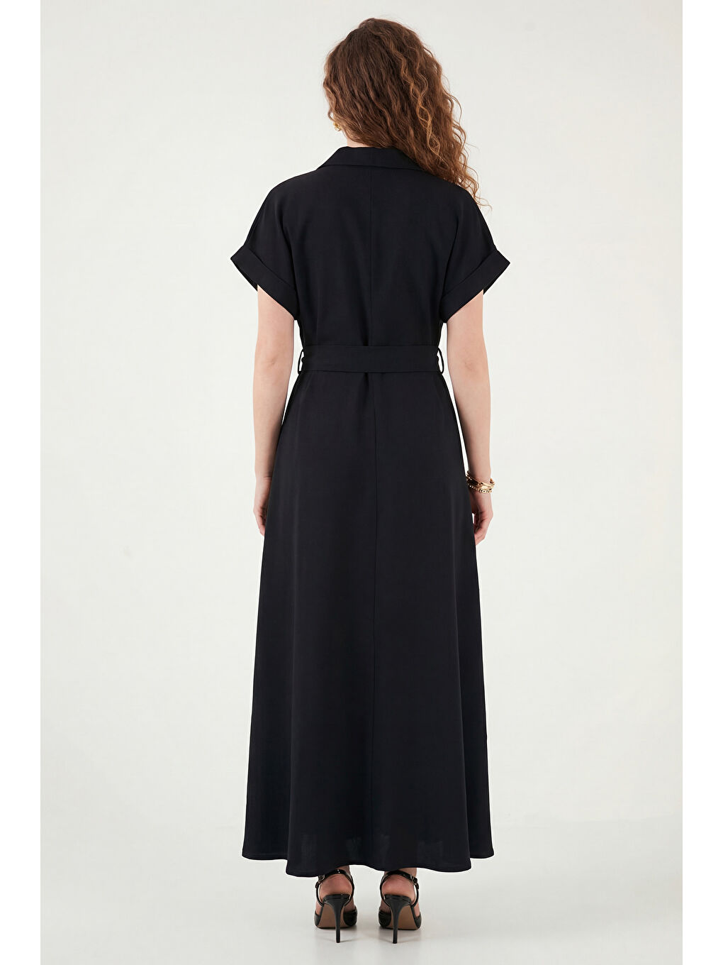 Siyah Gömlek Yaka Kemerli Maxi Boy Elbise 6922376-6