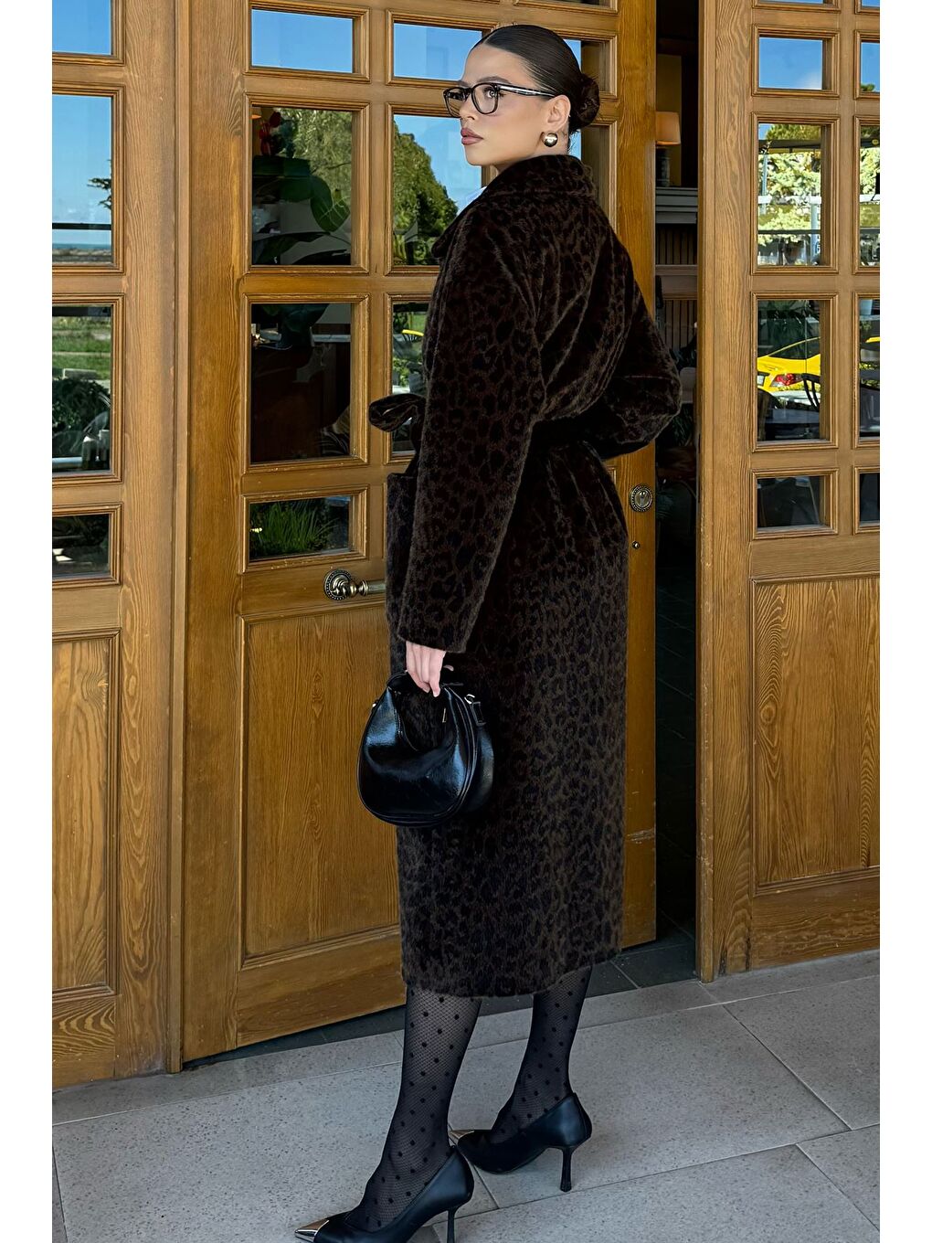 Kahverengi Kadın İç Astarlı Kuşaklı Gold Düğme Detaylı Leopar Desen Sakallı Kaban (s-m-l-xl Beden Uyumludur.)-4