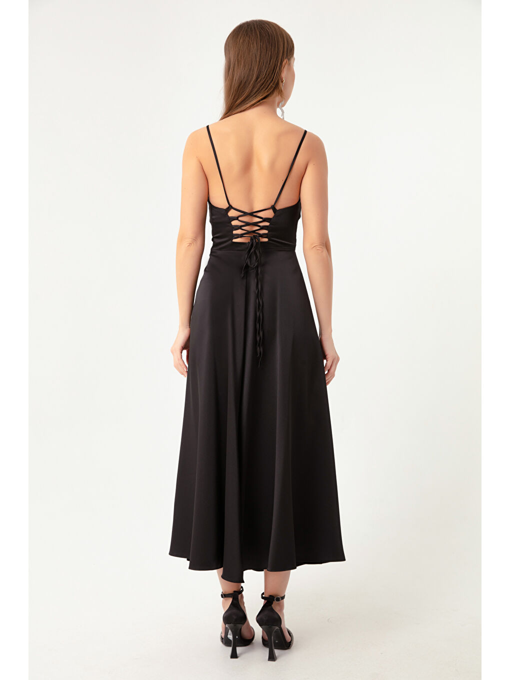 Kadın Siyah Volanlı Yırtmaçlı Saten Midi Boy Abiye & Mezuniyet Elbisesi-4