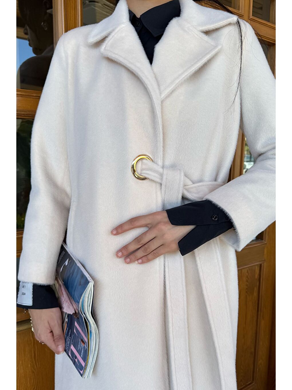 Ekru Kadın Gold Tokalı Kuşaklı İç Astarlı Sakallı Kaban-3