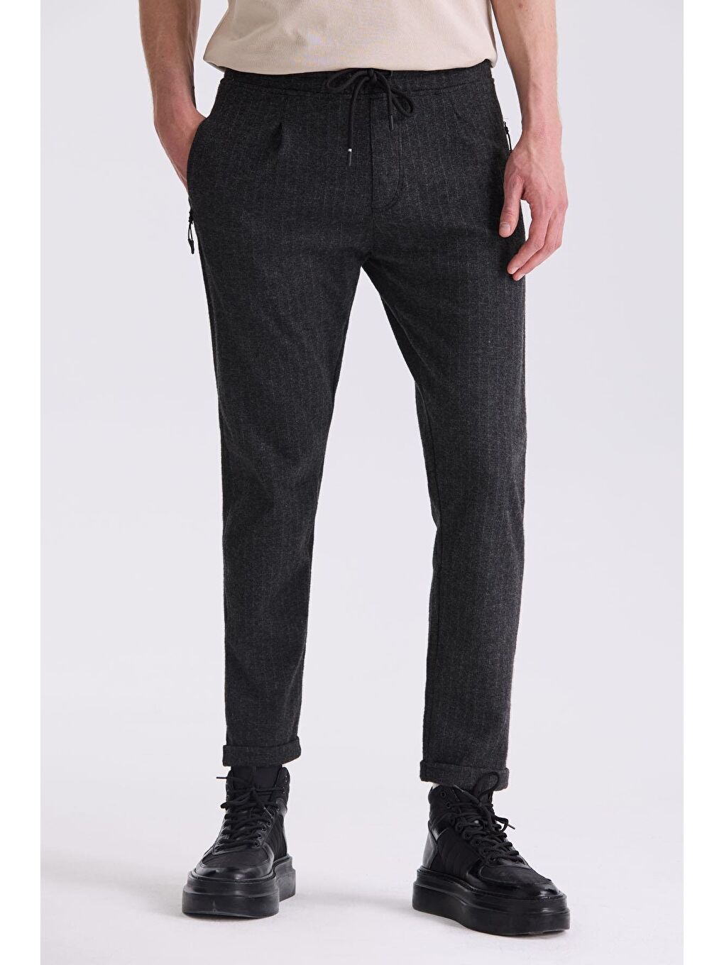 Siyah Slim Fit Beli Lastikli Çizgili Jogger Pantolon