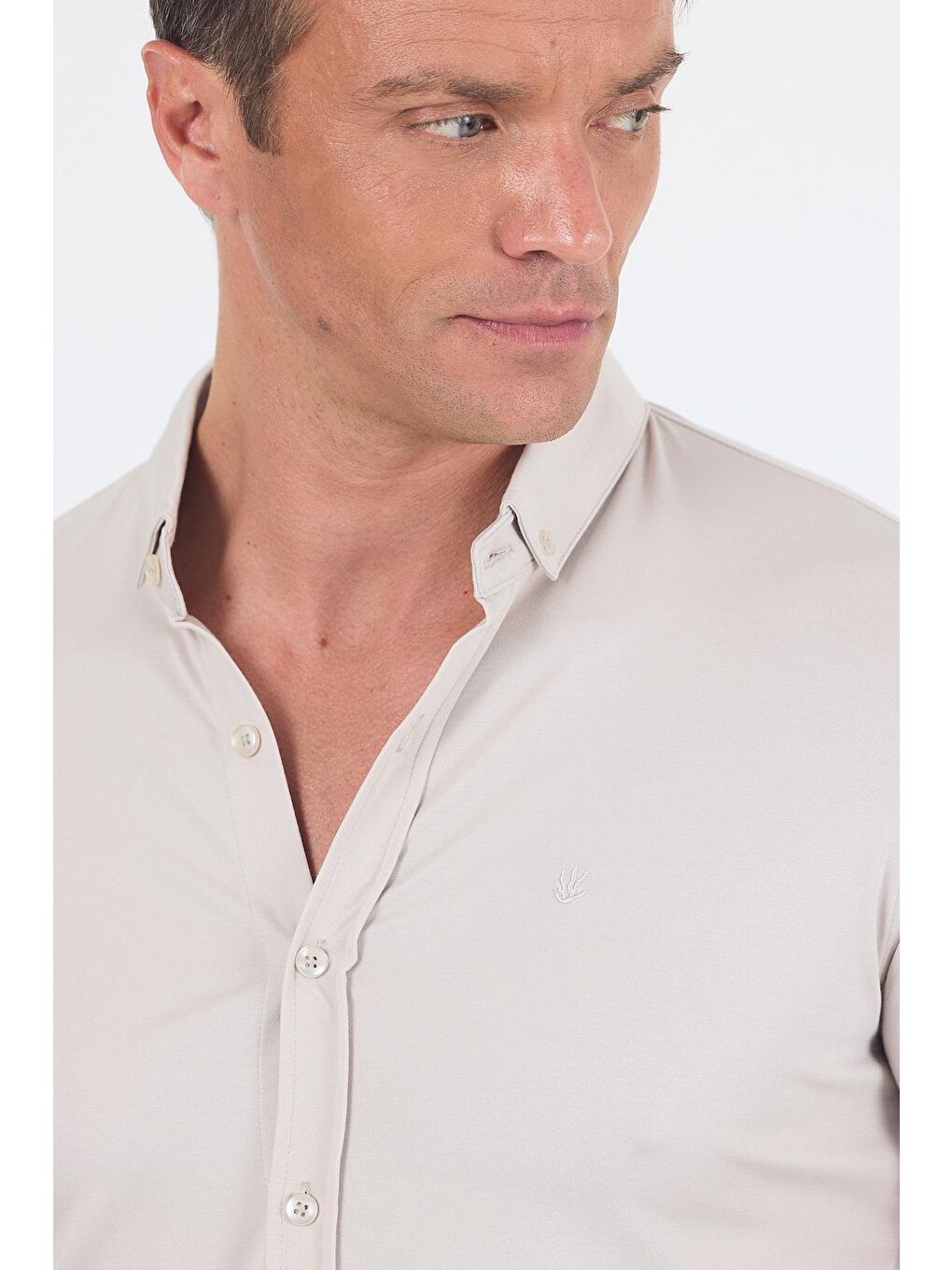 Bej Taş Rengi İtalyan Düğmeli Yaka Kısa Kol Cepsiz Slim Fit Büyük Beden Gömlek 1004250255-3