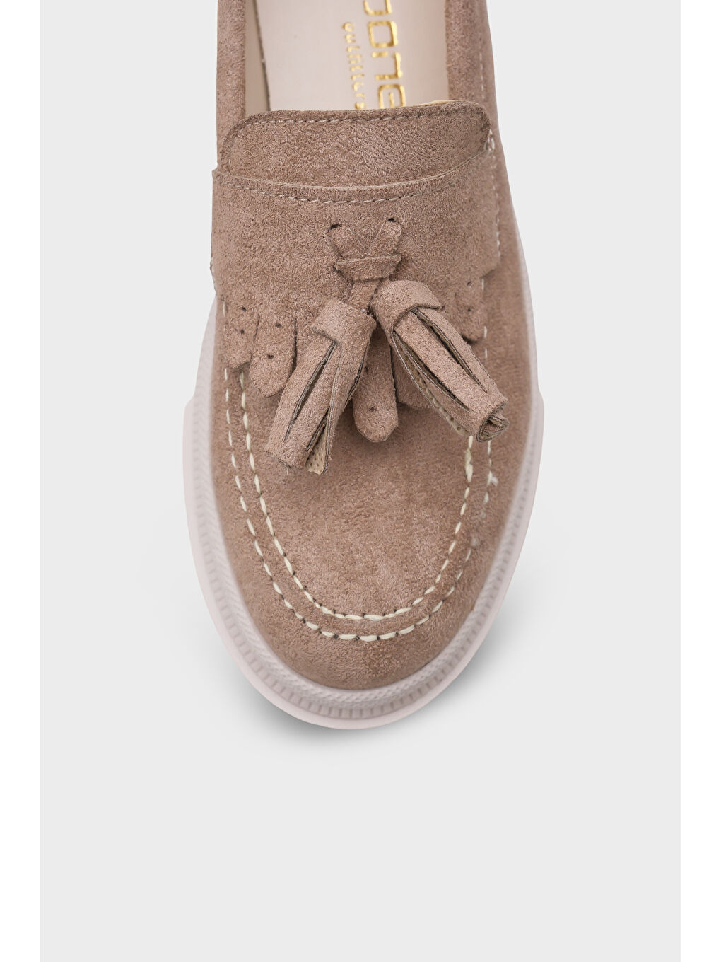 Bej Ashlee Oval Burunlu Püsküllü Trak Tabanlı Süet Kadın Loafer-2