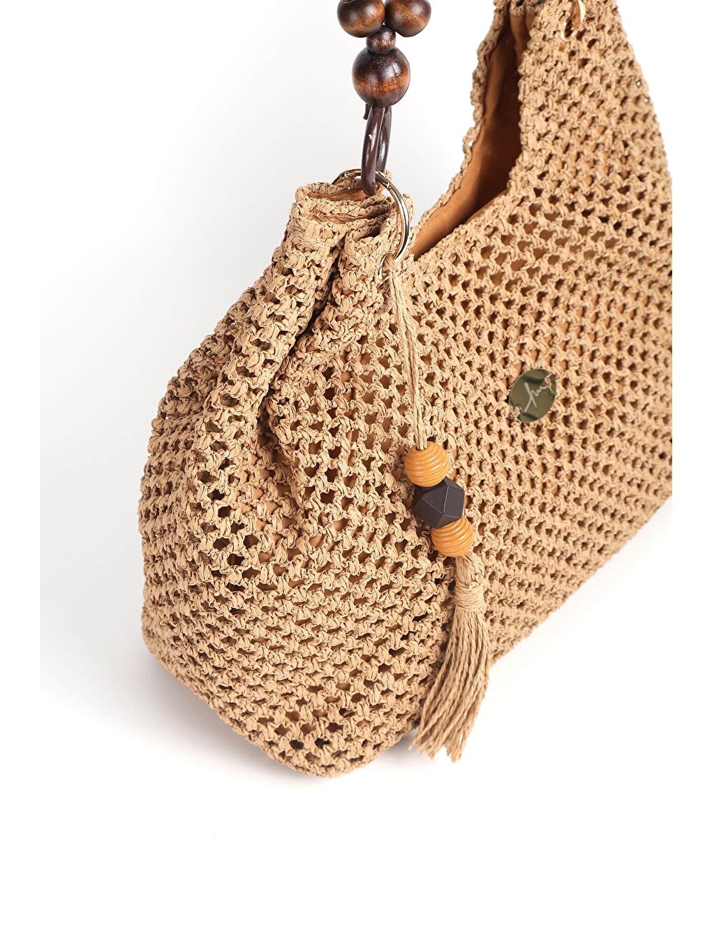 Kahverengi Ahşap Boncuk Detaylı Camel Renk Hasır Örme Plaj Çantası 1120-2