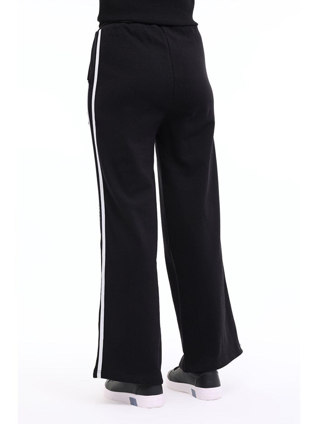 WL FUSI 22KT35 5FX Siyah Kadın Eşofman Altı-1