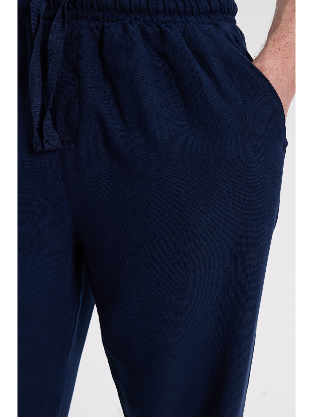 Erkek Baggy Fit Geniş Kesim %100 Pamuk Beli Lastikli Yandan Cepli Müslin Lacivert Düz Pantolon-2