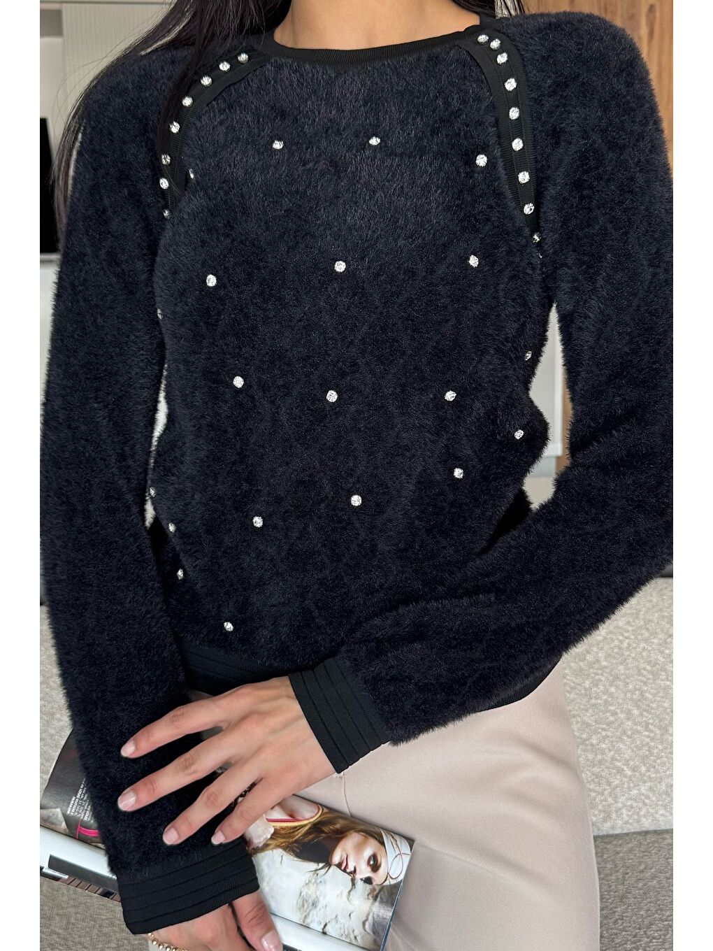 Siyah Taşlı Yumoş Triko Kazak (s,m,l Uyumludur)-1