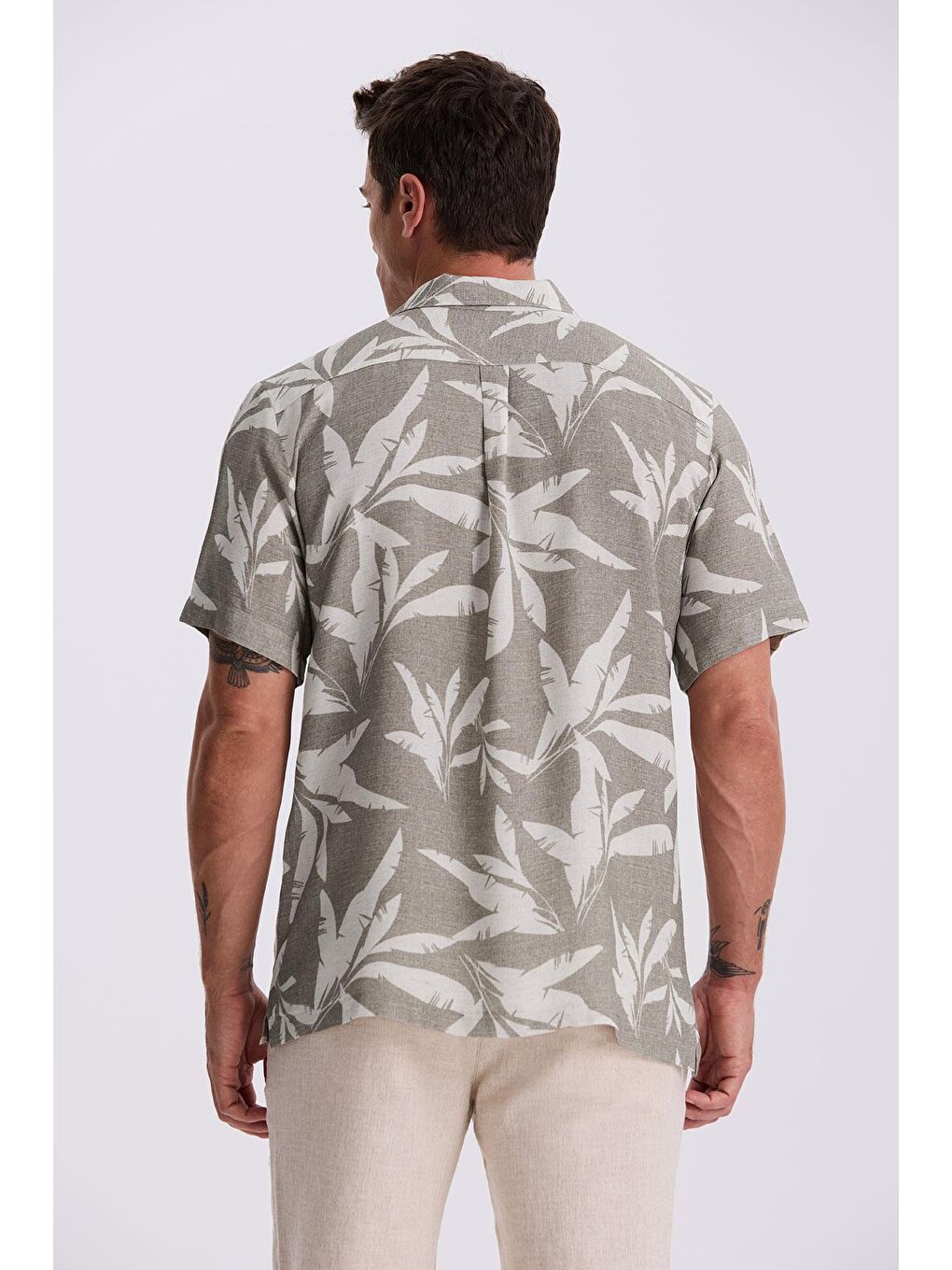 Bej Vizon Klasik Fit Apaş Yaka Desenli Rahat Kalıp Keten Karışımlı Kısa Kollu Gömlek-3