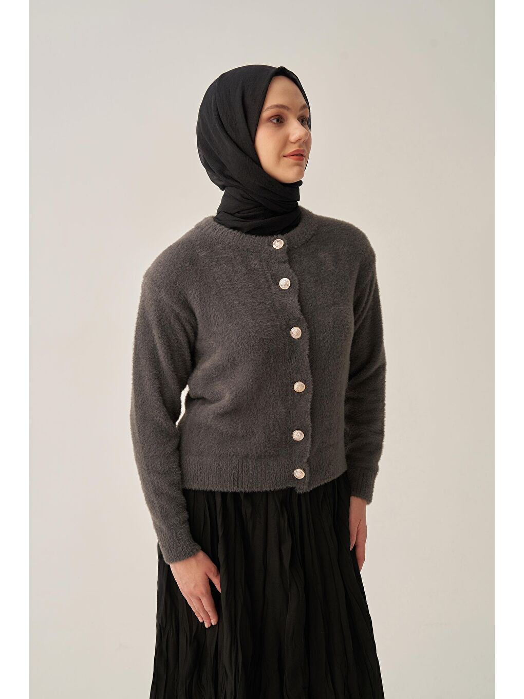 Antrasit-Yumuşak Dokulu Dügmeli Hırka