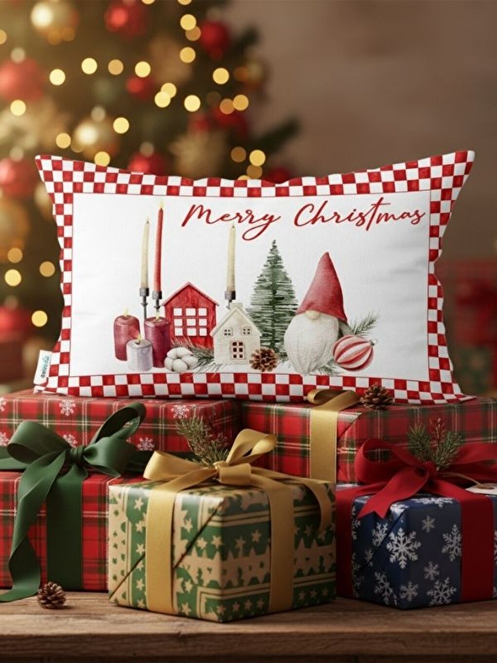 Kırmızı Ev Ve Cüce Desen Kadife Dikdörtgen Kırlent Kılıfı 35x55 cm Çift Taraf Baskılı Fermuarlı-3