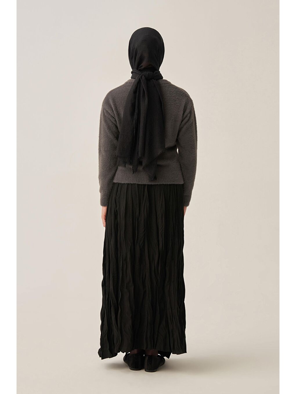 Antrasit-Yumuşak Dokulu Dügmeli Hırka-3