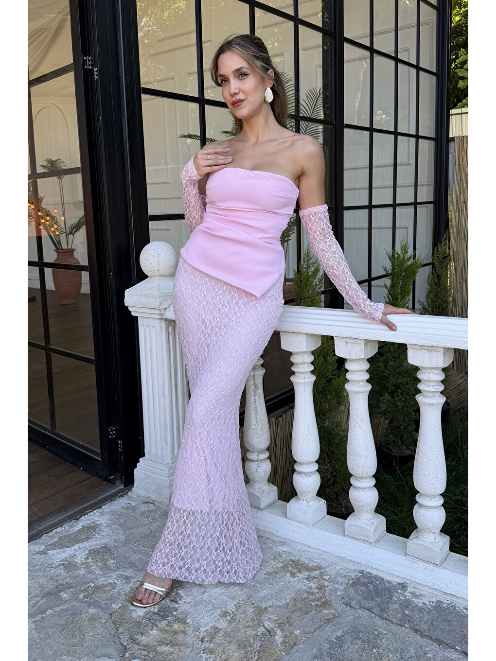 Pembe Kadın Pudra Straplez Yaka Dantel Detay Maxi Elbise