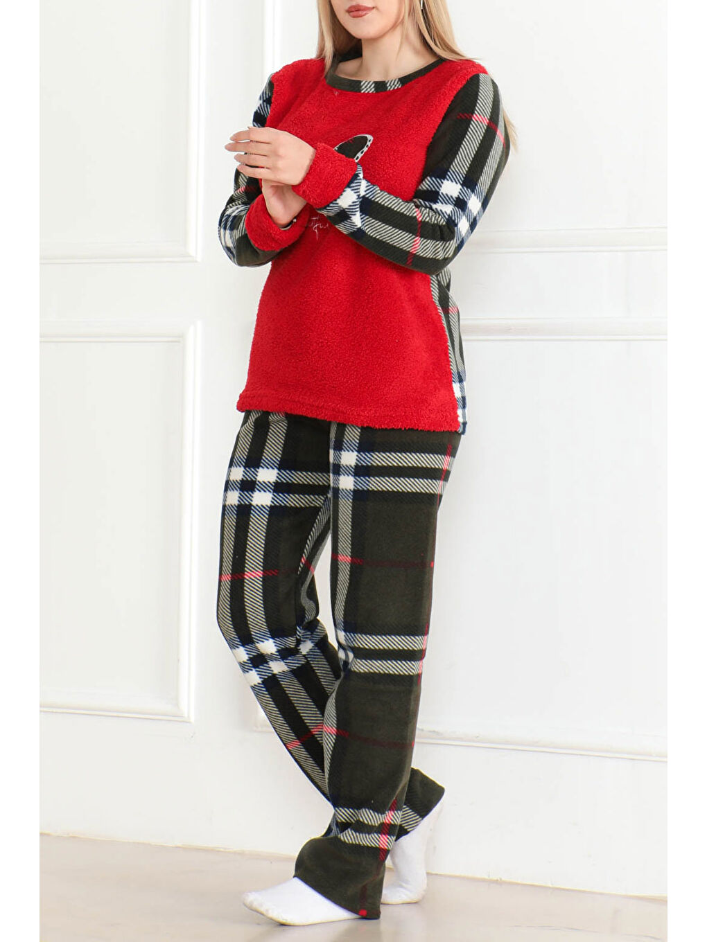 Kırmızı Nakışlı Pelüş Polar Pijama Takım Kirmizi   26631-1