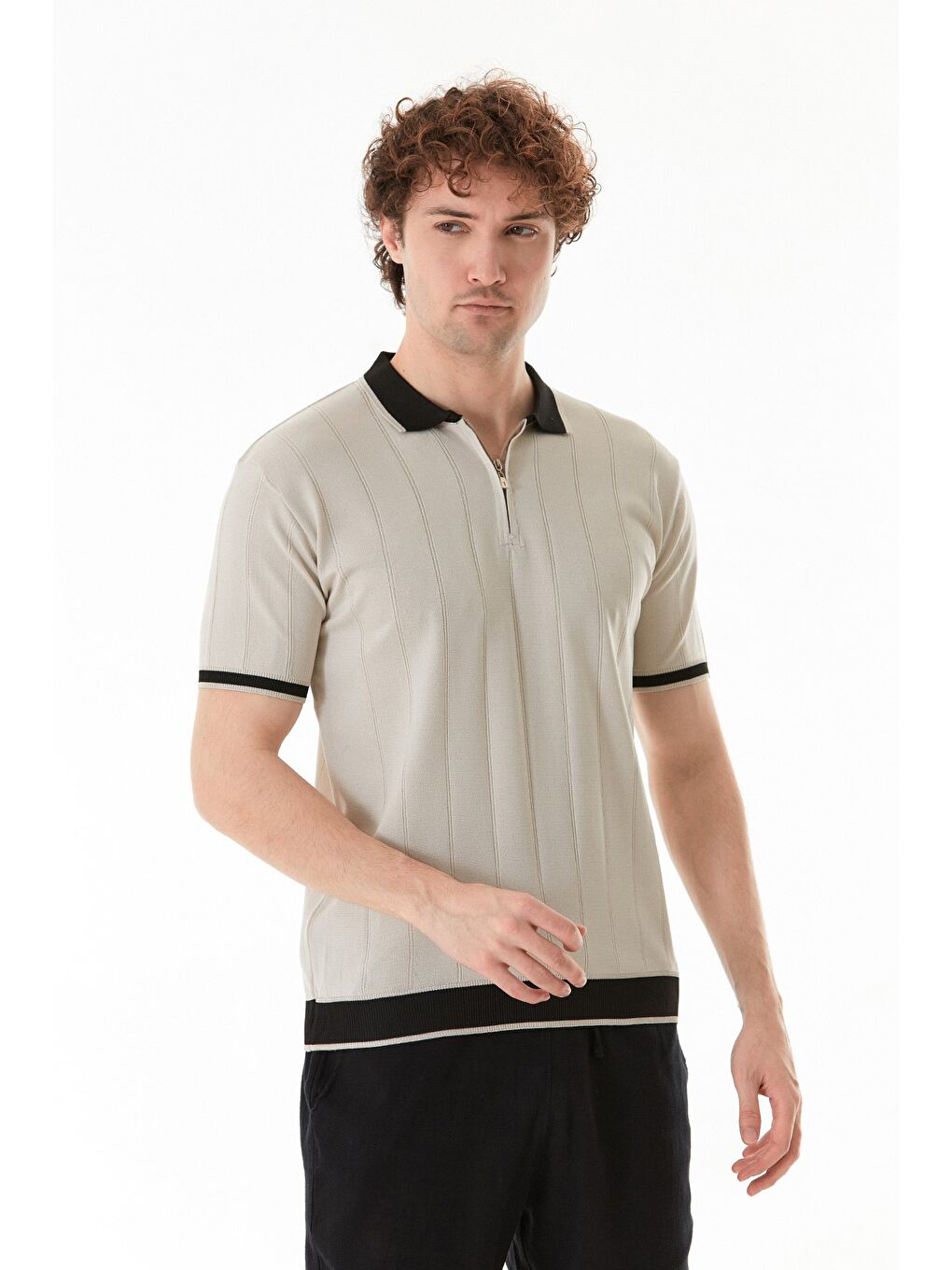 Bej Şeritli Fermuarlı Polo Yaka Triko Tişört