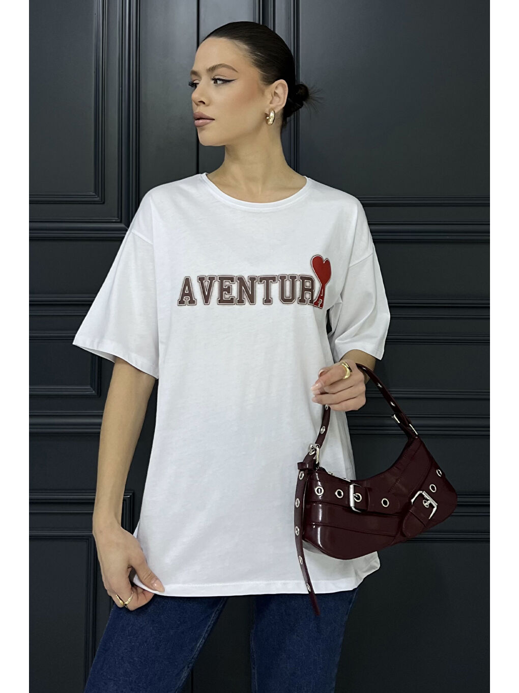 Beyaz Ön Yazı Baskılı Bisiklet Yaka Kadın Tişört